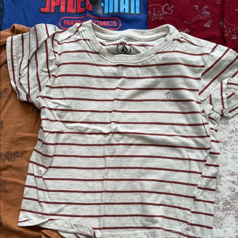 Volcom Kids Multi-Color T-Shirt and Short Lot - Picture 9 of 13